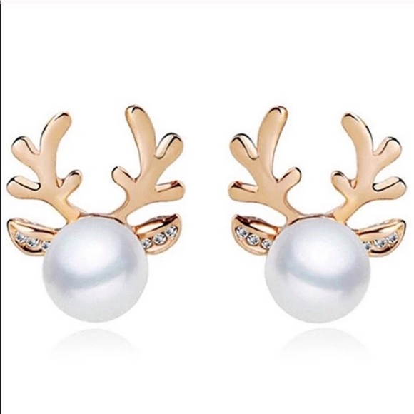 WILA Jewelry - Gold pearl reindeer earrings